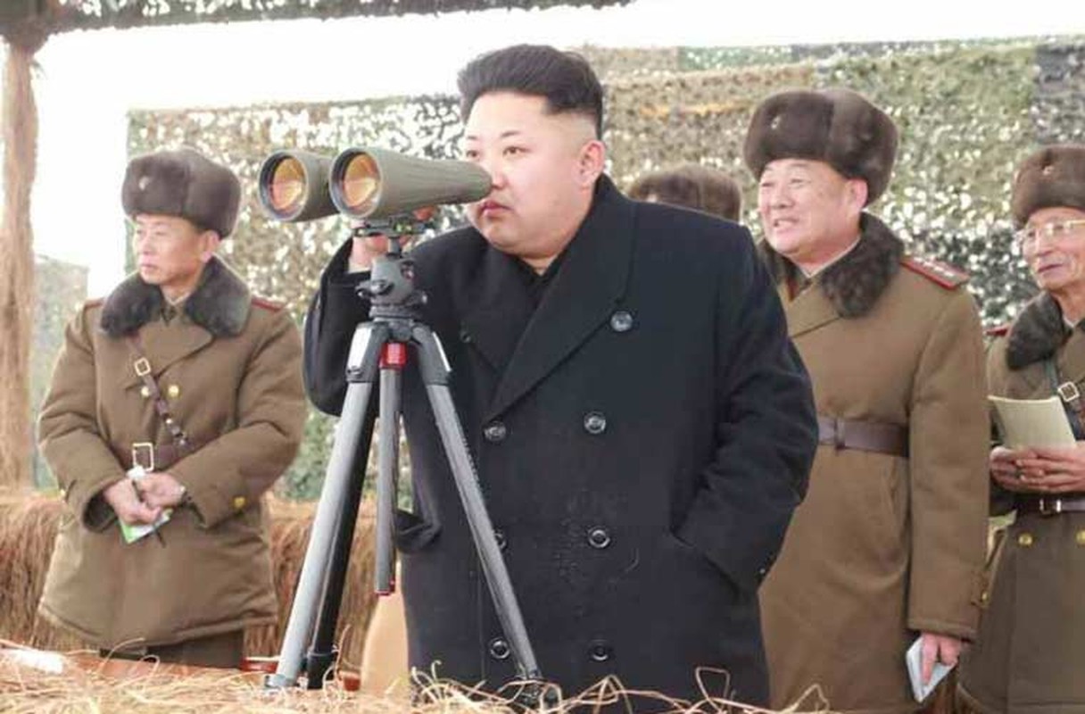 Nha lanh dao Kim Jong-un dich than chi huy tap tran-Hinh-5